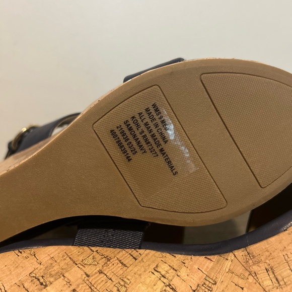 Lauren Conrad Elegant Navy Sandals - Picture 8 of 8